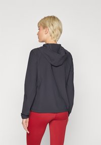 ONLY Play ONPFINO HOOD - Spordijakk - black