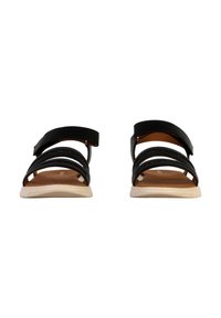 Sandali neri in pelle caratterizzati da tre fasce larghe, una suola piatta beige e una superficie liscia con dettagli di cucitura minimi.