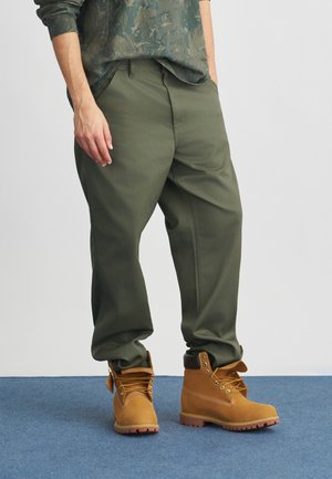 SIMPLE PANT - Pantalones - leaf  rinsed