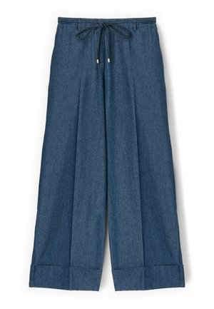 Pantaloni in denim blu a gamba larga con vita con coulisse e orli risvoltati, distesi su sfondo bianco.