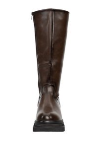 Bruine leren laars tot aan de knie met een gladde afwerking, verticale naaddetails en een rubberen zool. Voorzien van een zijrits voor eenvoudig aan- en uittrekken.