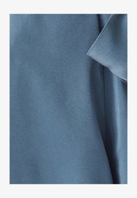 Wybrany, steel blue