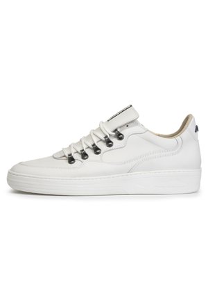 WEMBLI - Zapatillas - white