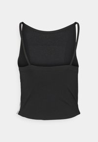 Top nero in camicia realizzato in un tessuto morbido ed elasticizzato. Presenta spalline sottili e un design semplice e aderente senza ulteriori decorazioni.