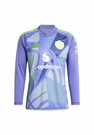 Maglia da calcio a maniche lunghe di colore viola con motivi geometrici verdi, colletto a V e dettagli del logo bianchi. Realizzata in tessuto traspirante.