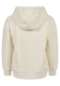 Kremfarget hettegenser med et mykt, teksturert stoff, snor i hetten og ribbestrikkede mansjetter og kant. Designet er enkelt og uformelt.