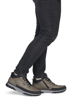 Rieker, RIEKER SCHNÜRSTIEFEL B9300 - Trainers - beige