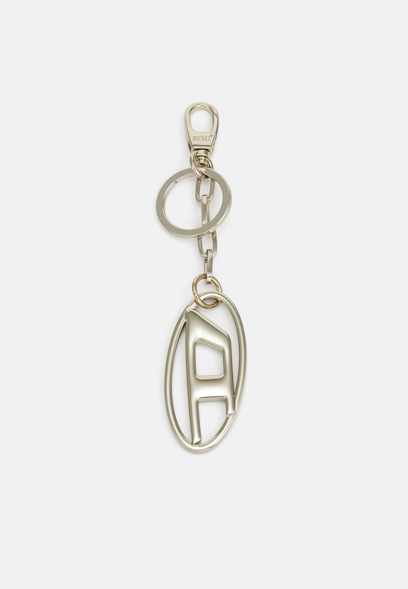 Metalnyckelring med klipp, som har sammanlänkade ringar och en framträdande oval design som framhäver bokstaven "A" i en elegant finish.