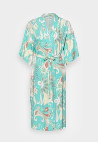 Szlafrok w kwiatowy wzór w kolorze turkusowym, z wiązaniem w talii, krótkimi rękawami i lekkim materiałem. Zawiera misternie wykonane motywy w kremowym i czerwonym kolorze.