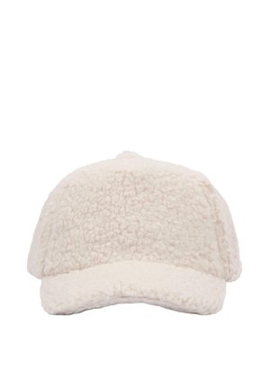 Gorra de béisbol de forro polar suave color crema con visera curva y superficie texturizada y esponjosa.