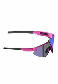 Occhiali da sole sportivi con montatura rosa e aste nere, dotati di lenti blu tintate e gonfiotti in gomma per comfort e grip.