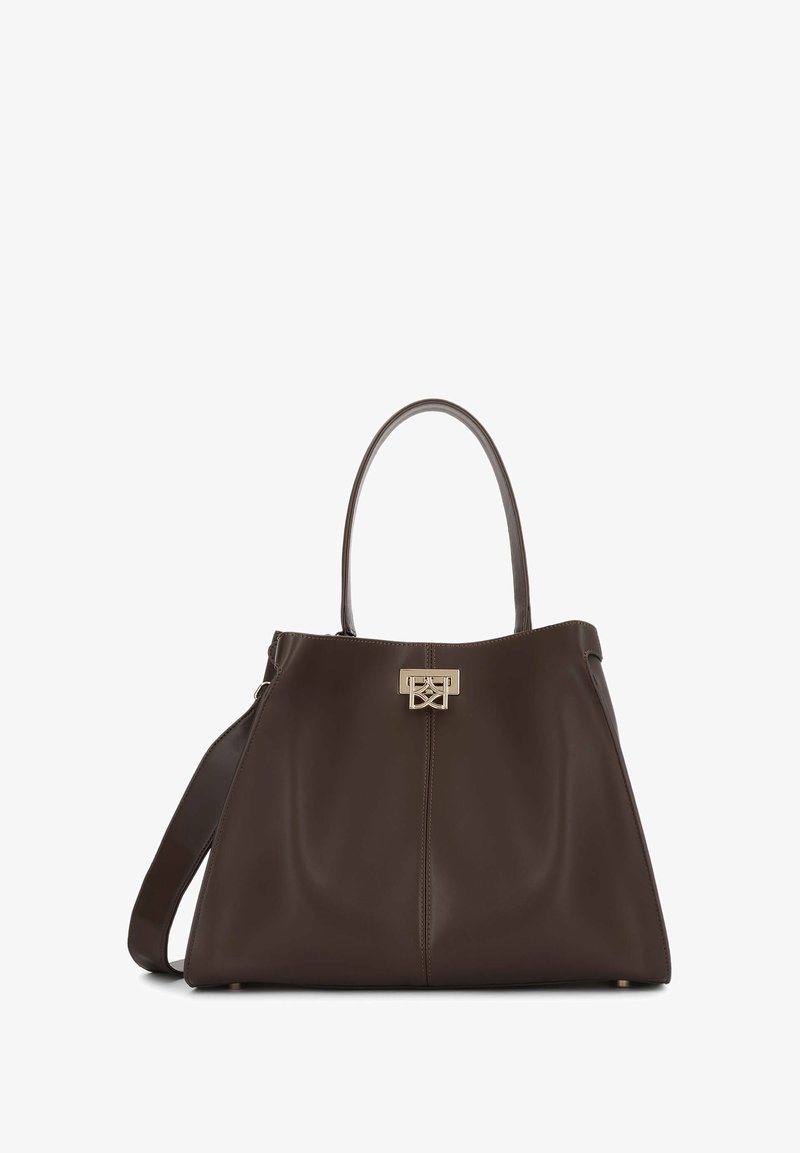 Brązowa skórzana torba na ramię o strukturalnym designie, z złotym zapięciem i dwoma uchwytami. Gładka tekstura z subtelnym połyskiem.