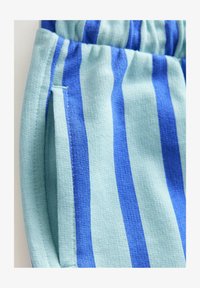 Ausgewählt, turquoise blue