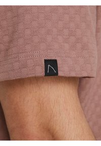 CHASIN' ACON - T-shirt - bas - brown