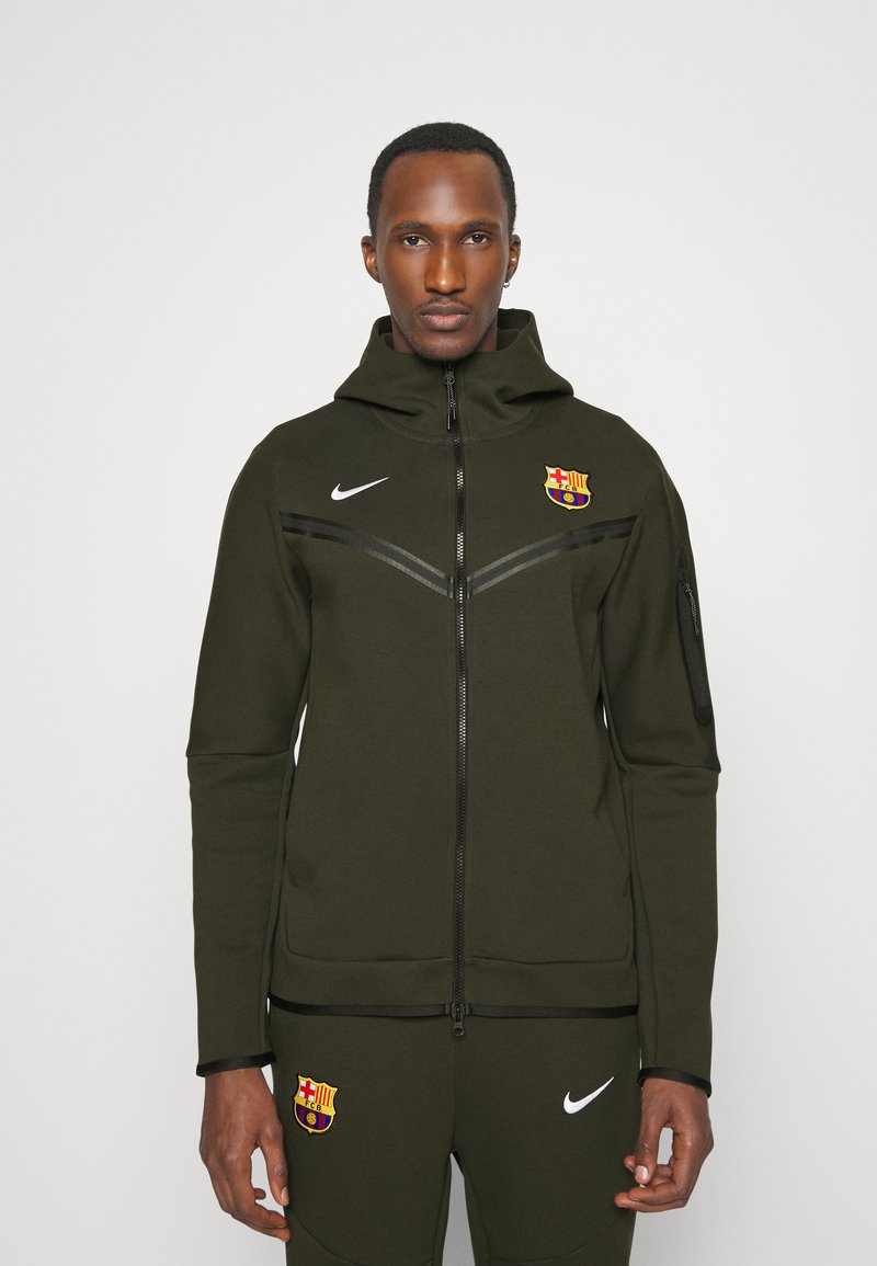 nike tech barcelona