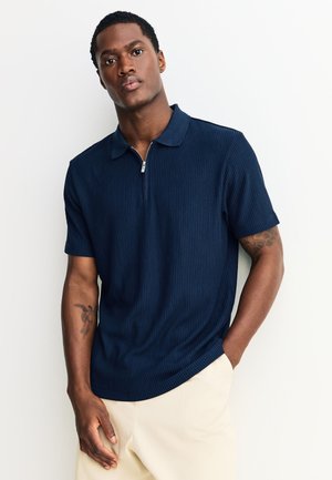 Next, - Koszulka polo