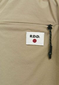 R.D.D. ROYAL DENIM DIVISION JOGGING - Šortky - greige