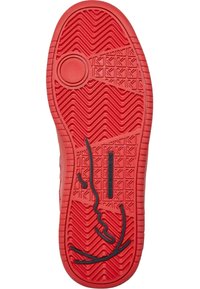 Karl Kani Baskets basses - red black