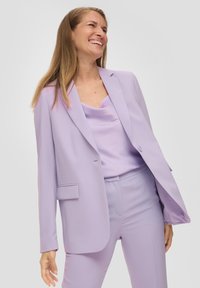 s.Oliver BLACK LABEL MIT CRÊPESTRUKTUR - Halflange jas - lavendel