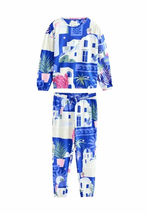 Dvoudílný outfit skládající se z dlouhého rukávu a kalhot. Vyrobený z lehkého materiálu, má barevný vzor s modrou, růžovou a bílou.