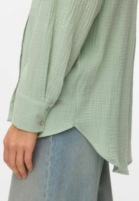 Vero Moda Button-down blouse - silt green