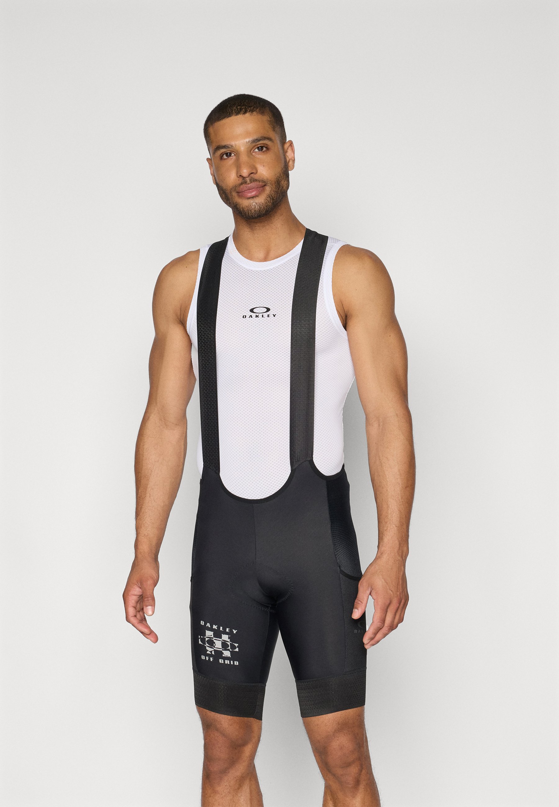 Oakley OFF GRID CARGO BIB SHORT - Bib shorts - blackout