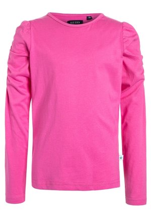 Lyserød bluse med lange ærmer med raglan-detaljer på skuldrene, rund halsudskæring og en lille sidetag med en stjerne.