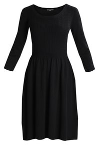 Abito nero lavorato a maglia con maniche lunghe, scollatura a girocollo, corpo aderente con texture e gonna arricciata.
