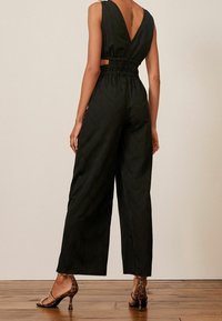 Next Mono - black