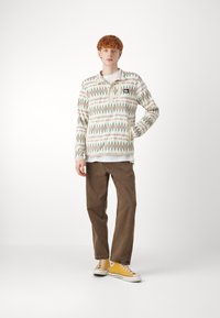 Quiksilver NO DESTINATION 2 HALF SNAP - Fleecová mikina - oyster white