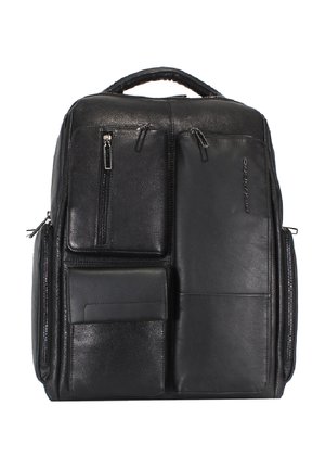 The Chesterfield Brand Austin Zaino 14″ pelle di vacchetta pull-up braun - C58.018401 – WARDOW