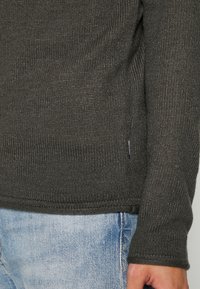 Only & Sons ONSBLADE CREW NECK - Camisola - peat