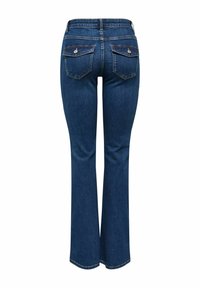 Granatowe dżinsy z rozszerzanymi nogawkami i wysokim stanem. Posiadają dwie tylne kieszenie z metalowymi guzikami oraz subtelne detale przeszycia na szwach.