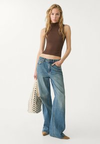 Stradivarius FITTED MOCK NECK - Top - dark brown