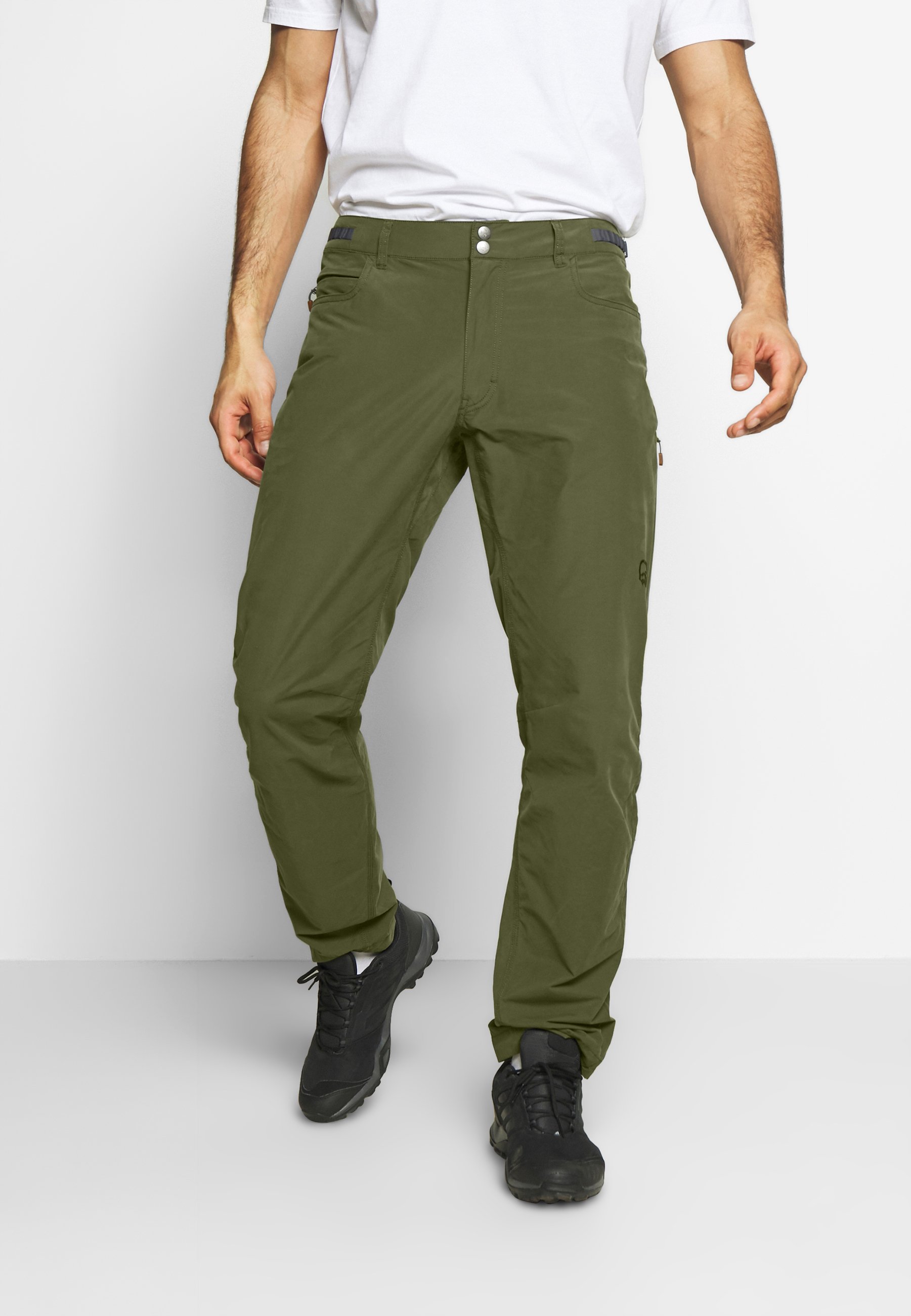 Norrøna SVALBARD PANTS Bukse slate grey Zalando.no Norrøna SVALBARD PANTS Bukse olive drab Zalando.no