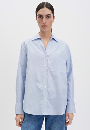 STRAIGHT CUT - Hemdbluse - electric blue