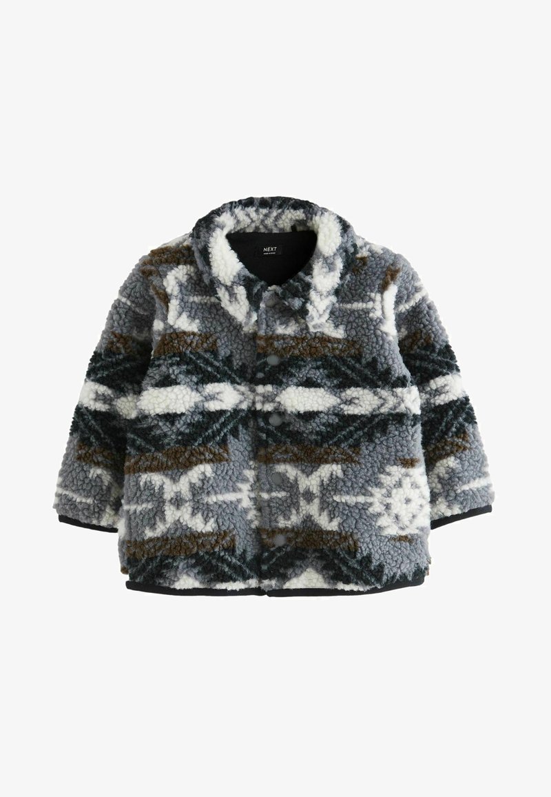 Szara i biała polarowa kurtka w wzory w ziemistych odcieniach, z zapięciem na zatrzaski i czarnymi wykończeniami, z kołnierzykiem i krótkimi rękawami.