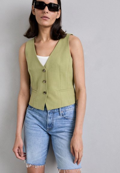 Mother DOWN LOW UNDERCOVER FRAY SUPERIOR - Jeansshorts - material girl