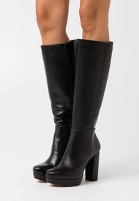 Bullboxer Högklackad stövel - black