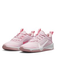 Nike Performance OMNI MULTI COURT UNISEX - Sapatilha de treino - pink foam/white hyper pink med soft pink