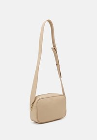 Patrizia Pepe BAG - Torba čez telo - camel/beige
