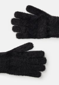 Guanti neri in peluche con una texture morbida, caratterizzati da cinque dita e polsi leggermente svasati. Il tessuto appare caldo e spesso.
