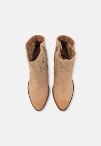 mtng Botines camperos - beige
