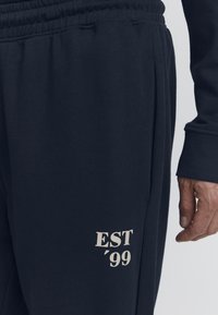 Solid SDBRYAN LOOSE FIT - Tréningruha alsók - insignia blue