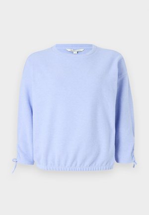 Pull-over sweat-shirt bleu clair avec un col rond, un ourlet élastique et des accents de cordon aux manches. Texture douce, coupe décontractée.