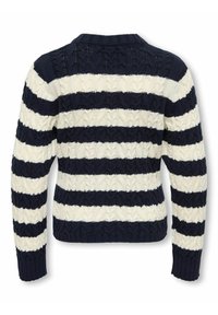 Tamsiai mėlynas ir baltas kabelinis megztinis su horizontaliomis juostelėmis, ilgomis rankovėmis ir sutrauktomis apykakle bei rankogaliais, matomas iš nugaros.