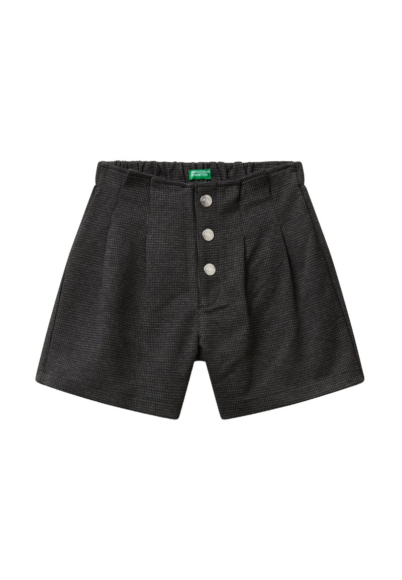 Pantaloni corti a quadri grigio scuro con vita elastica, tre bottoni in argento sul fronte e pieghe su ciascun lato.