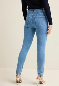 Next SUPER SOFT - Testhezálló fazon - mid blue denim