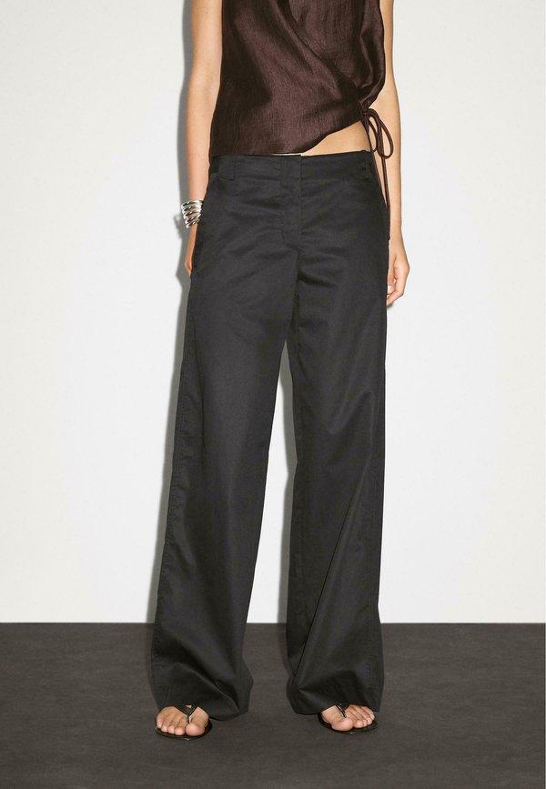 MID-RISE STRAIGHT - Stoffhose