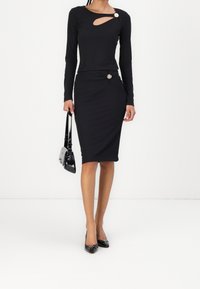 Guess Sweter